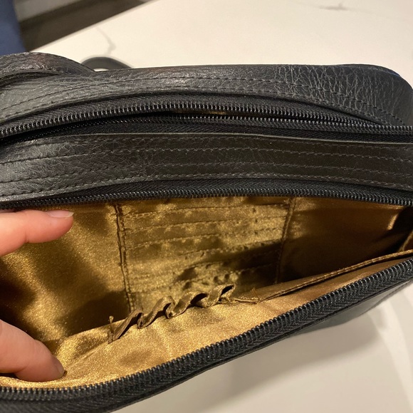 Cornell | Shoulder strap purse I Black and gold details - Picture 3 of 9